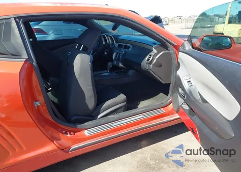 2013 Chevrolet Camaro 2Ls z USA, uszkodzony, nr VIN 2G1FA1E32D9124145